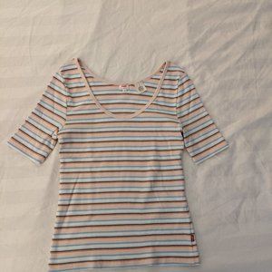 NWOT Levi's Venice Tee